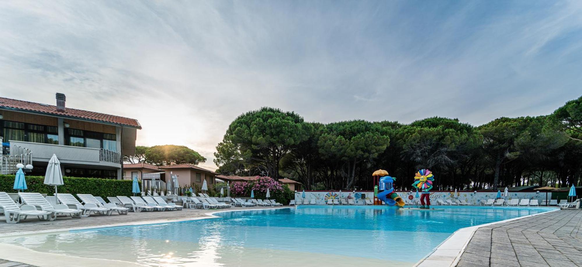 Arcobaleno Village H Marina Di Bibbona Exteriör bild