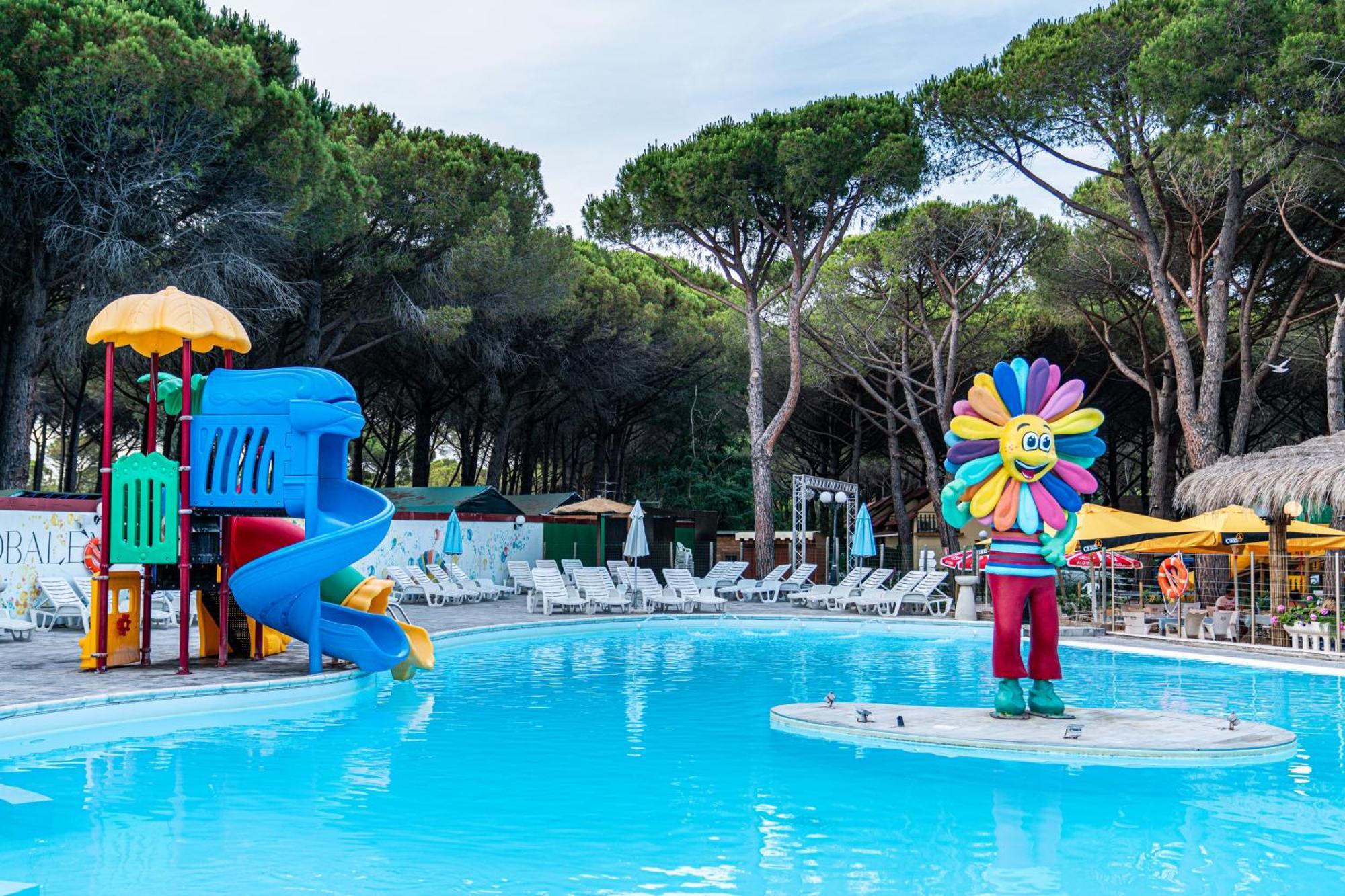 Arcobaleno Village H Marina Di Bibbona Exteriör bild
